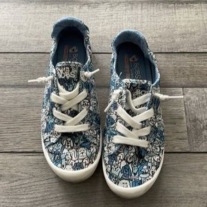 Bob’s casual sneakers with dog print